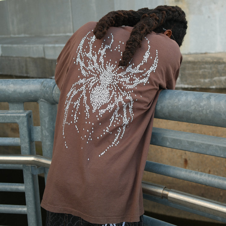 WEBCRAWLER L/S TEE MOCHA