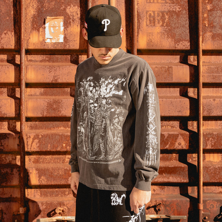 CASTLE KNIGHT L/S TEE VINTAGE BLACK