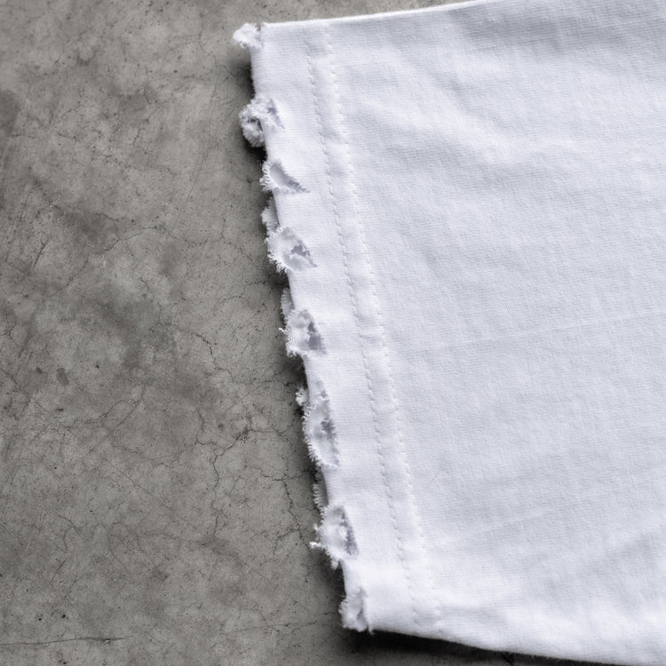 TRIBAL 8W DISTRESSED TEE WHITE