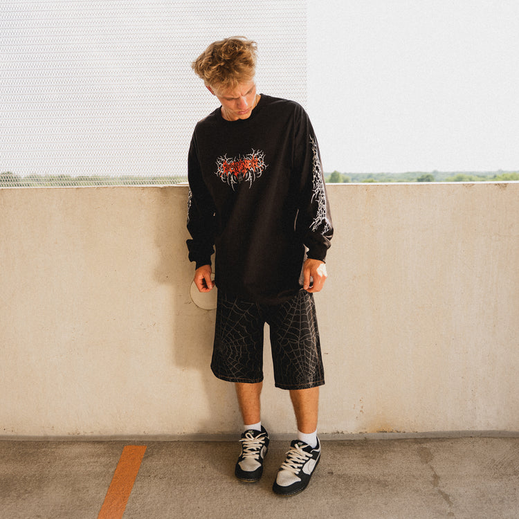HOLLOW CHAPEL L/S TEE BLACK