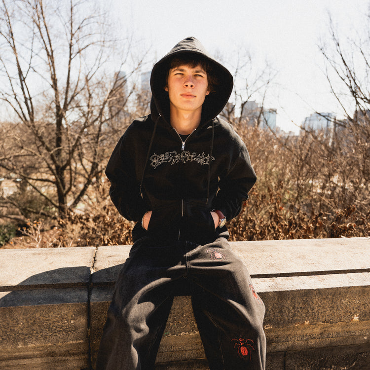 SACRIFICE ZIP UP BLACK