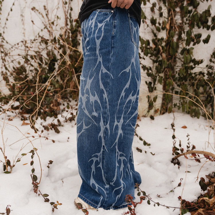 8W TRIBAL DISTRESSED BAGGY JEANS BLUE