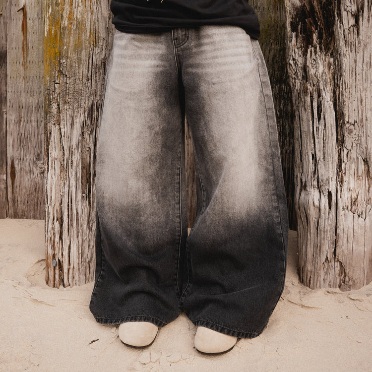 8W GREYSCALE BAGGY JEANS