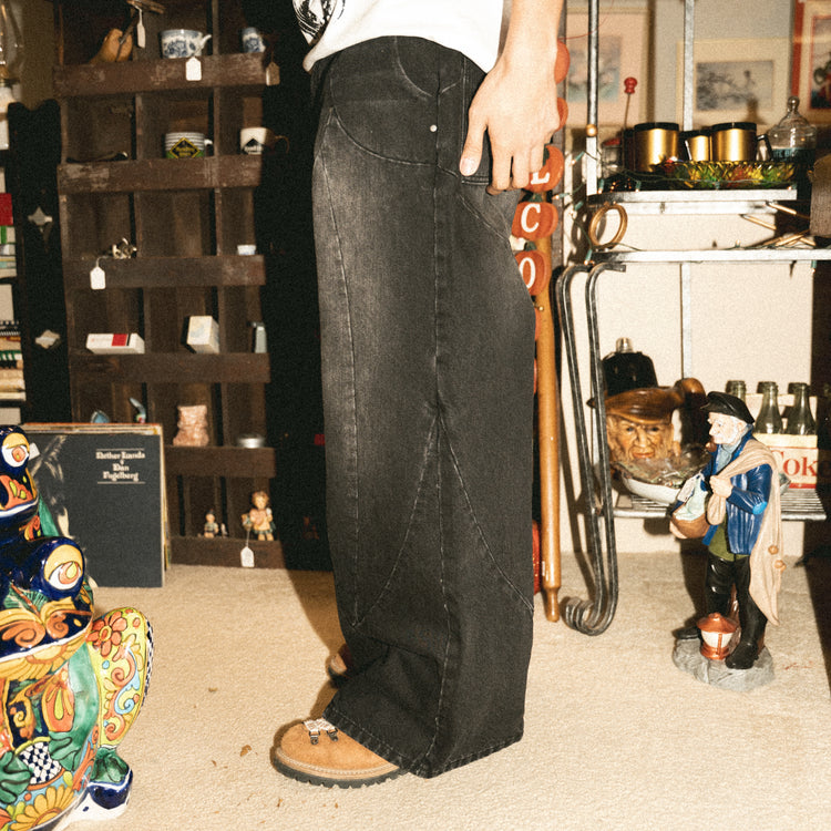 SHIELD BAGGY JEANS BLACK