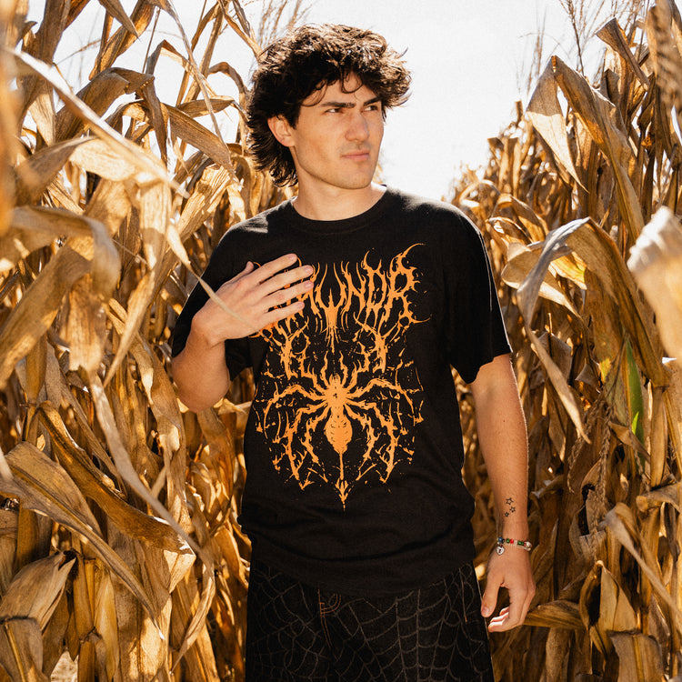 HALLOW SPIDER TEE BLACK
