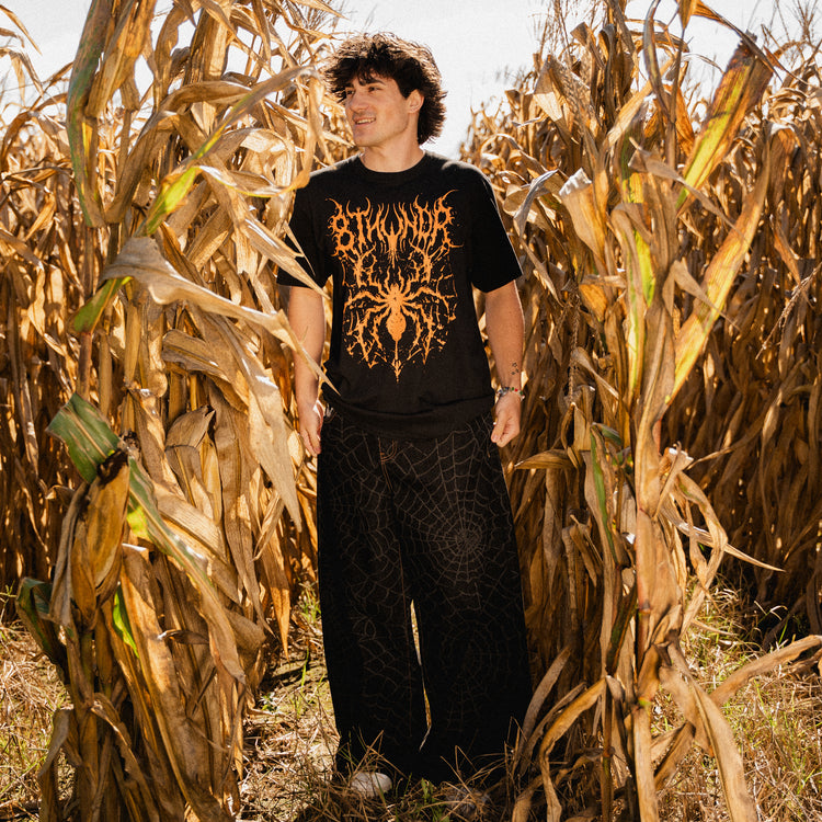 HALLOW SPIDER TEE BLACK