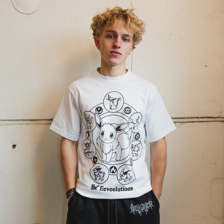 EEVEELUTIONS TEE WHITE