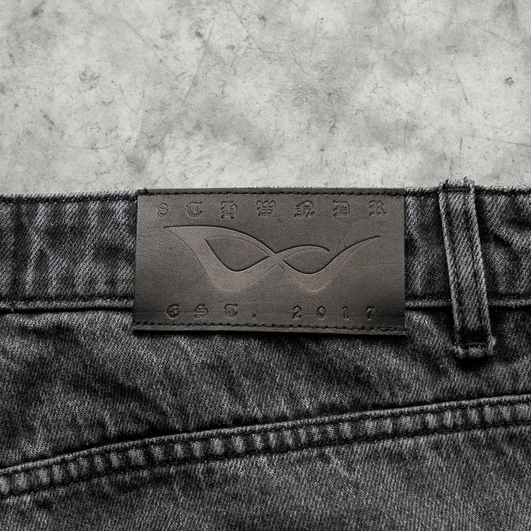 8W PANEL BAGGY JORTS BLACK — concrete construction detail