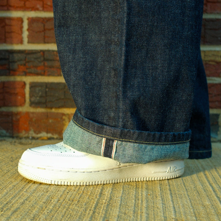 8W SELVEDGE BAGGY DENIM INDIGO — lookbook other angle