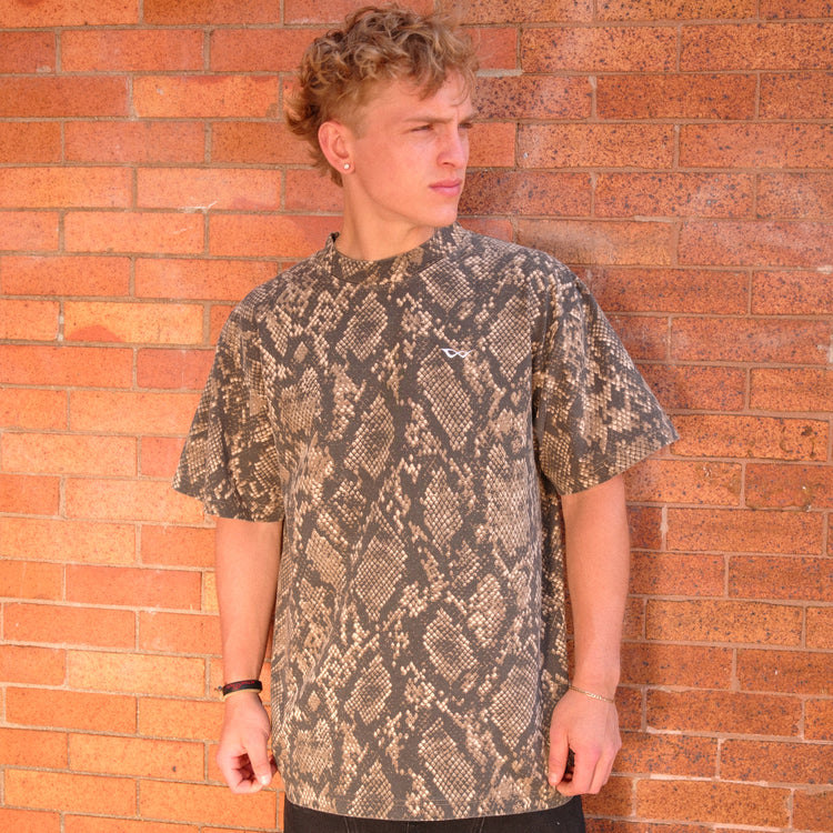 BASIC EMBROIDERED TEE RATTLESNAKE