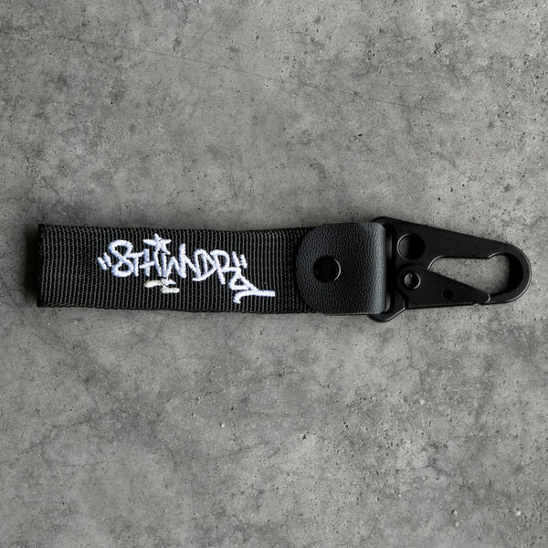 GRAFFITI LOGO FLIGHT TAG BLACK - Second Image