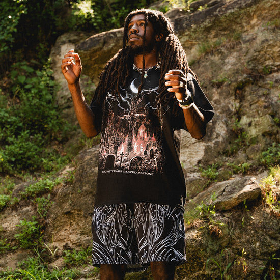 CARVED IN STONE TEE BLACK