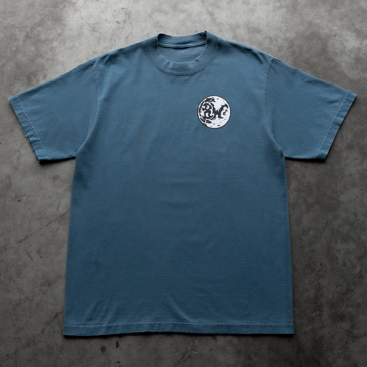 BELOW THE EARTH TEE WASHED DENIM