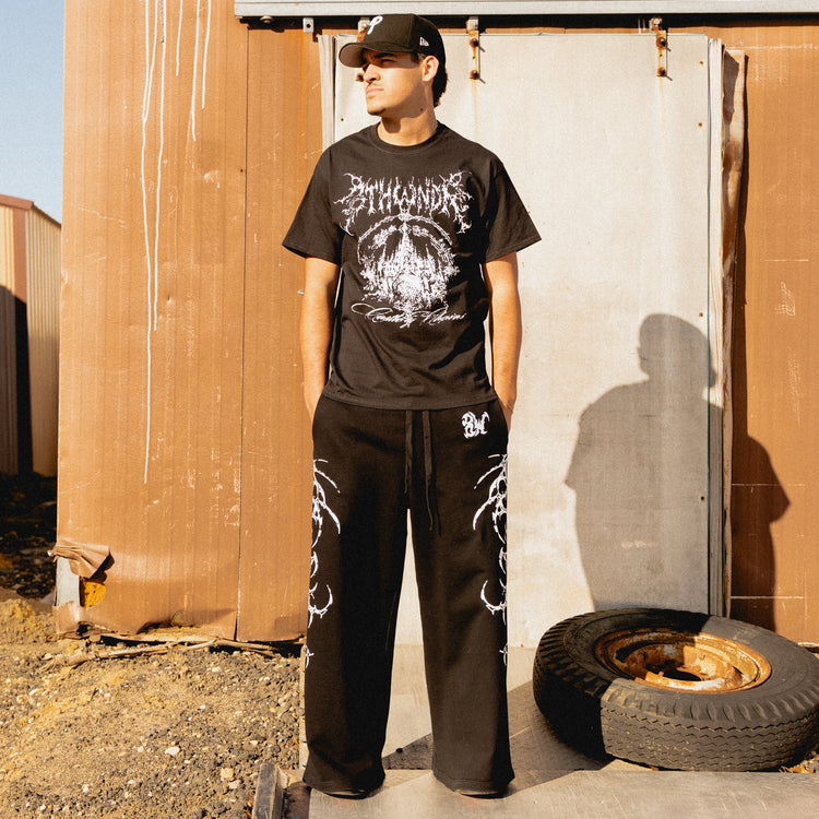 CASTLE OF CHAINS TEE BLACK