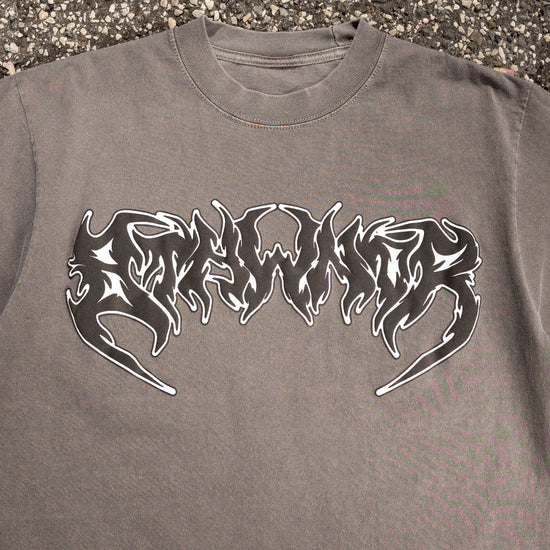 PUFF PRINT TRIBAL SPIKE TEE CEMENT