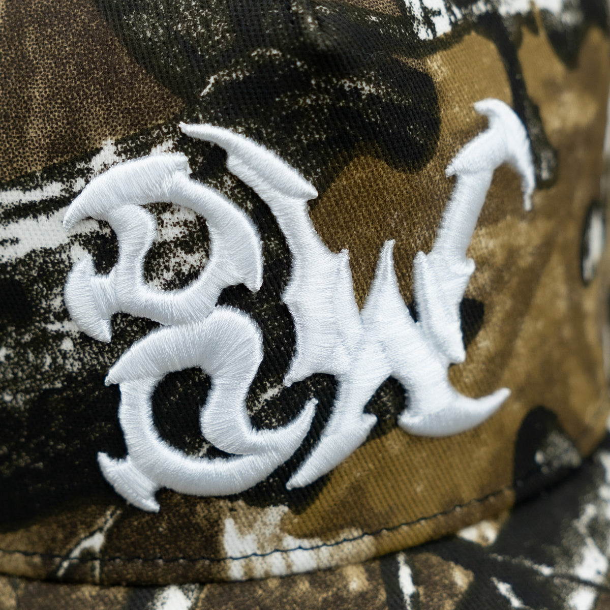 8W CAMO HAT