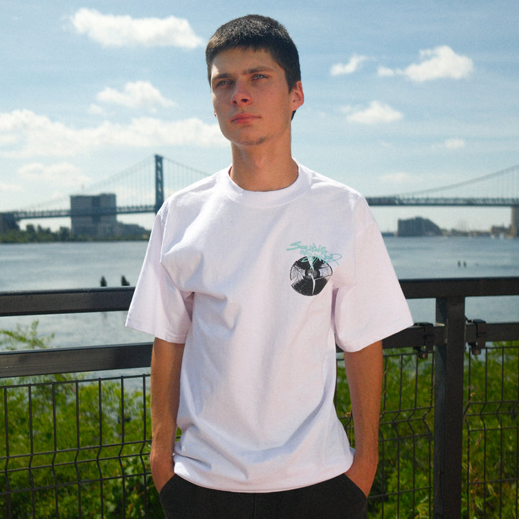 SOUNDS OF WNDR TEE WHITE