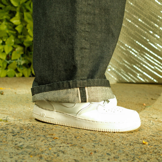 8W SELVEDGE BAGGY DENIM BLACK — lookbook other angle