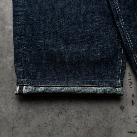 8W SELVEDGE BAGGY DENIM INDIGO — concrete construction detail
