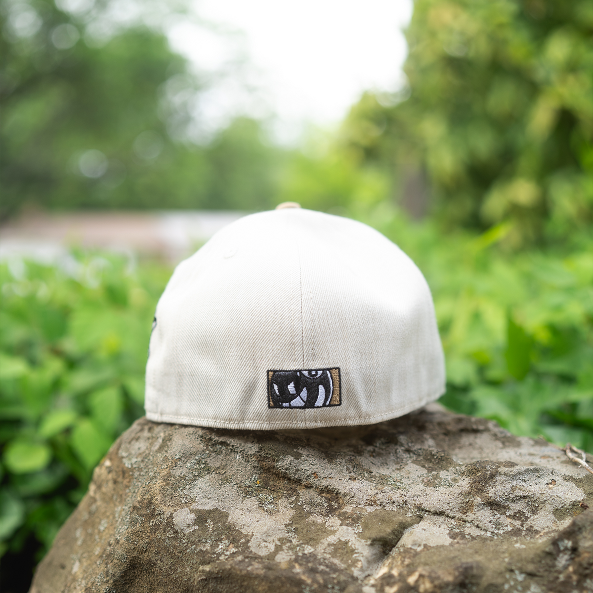 FITTED HAT CREAM / TAN