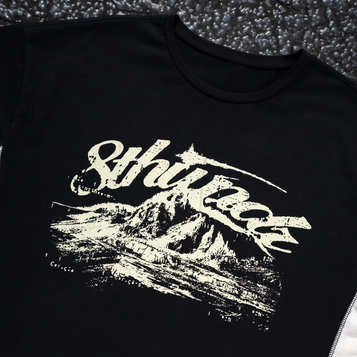 MOUNTAIN PANEL TEE BLACK / CREAM