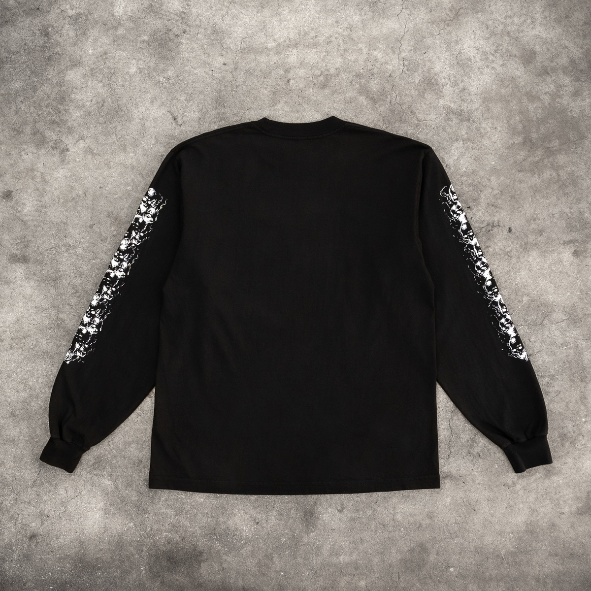 SKULL SLEEVE L/S TEE BLACK