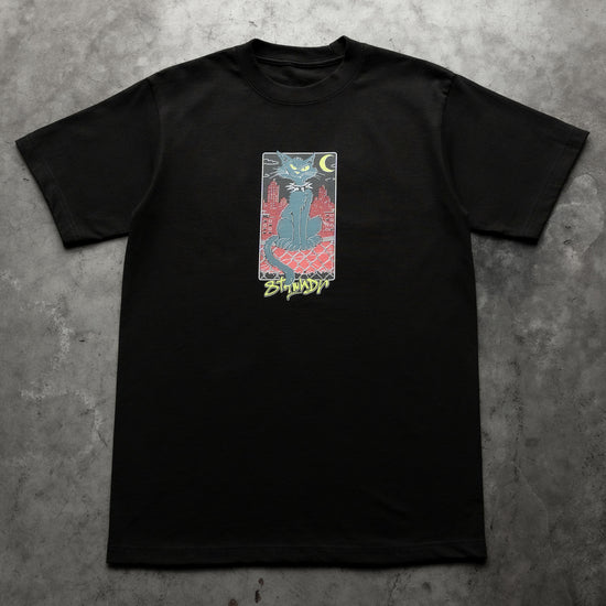 CAT TEE BLACK — concrete full front