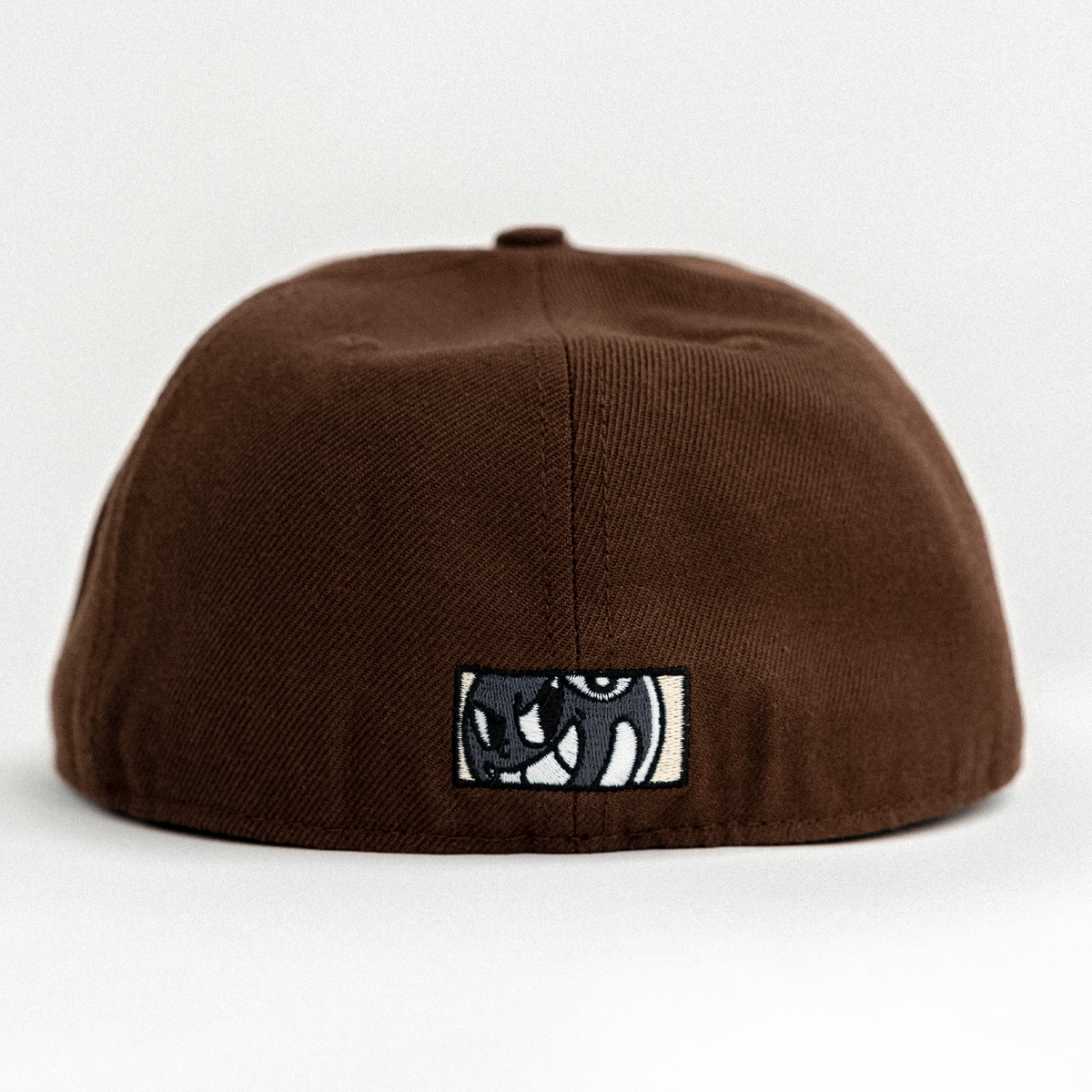 FITTED HAT BROWN / CREAM